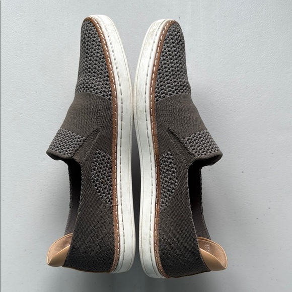 UGG Army Green Sammy Slip-On Shoes - Picture 10 of 16